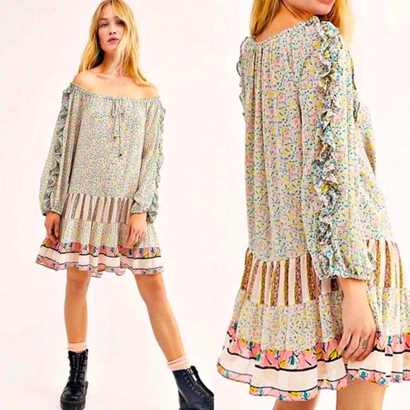 Free People Dresses & Skirts - FREE PEOPLE Pink Foral Dress Mini Boho Small Flowers in Hair Babydoll Ruffles